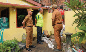 Pemerintah Kota Bekasi BONGKAR BANGUNAN DI ATAS SALURAN AIR