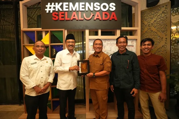 Gus Ipul Ajak Kepala Daerah Kawal Akurasi Data Penerima Bansos dari Tingkat Desa