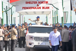 Presiden Prabowo Tinjau Shelter Sortir dan Pengepakan Ikan Kampung Nelayan Merah Putih di Gorontalo