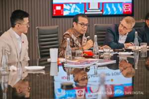 Indonesia Pilih Jalan Tengah dalam Perebutan Teknologi Global