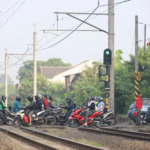 Tinjau Perlintasan Kereta Bulak Kapal, Tekan Kecelakaan Wali Kota Siapkan Sistem Peringatan Dini