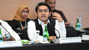 Antrean BBM Menjalar ke Berbagai Daerah, Legislator Duga Ada ‘Permainan’ di SPBU