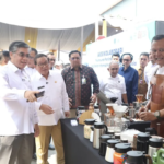 Menaker Yassierli: Pekerja Informal Sektor Persampahan Dapat Diskon Iuran JKK-JKM 50 Persen