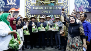 Menitikkan Air Mata, Ketua Baleg Terharu Akhirnya Pejuang Reforma Agraria Dapatkan Keadilan